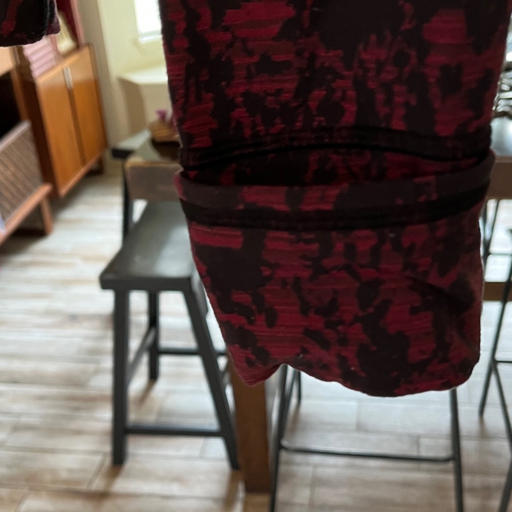 Lululemon Athletica Red and Black Jacket - Picture 4 of 8